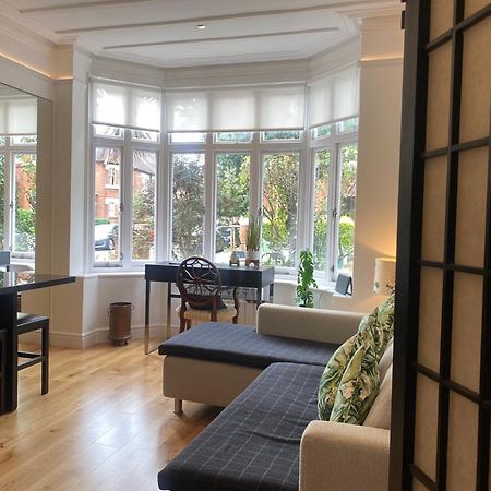 Interior Designed Flat Near Kew Botanical Gardens Apartment London Bagian luar foto