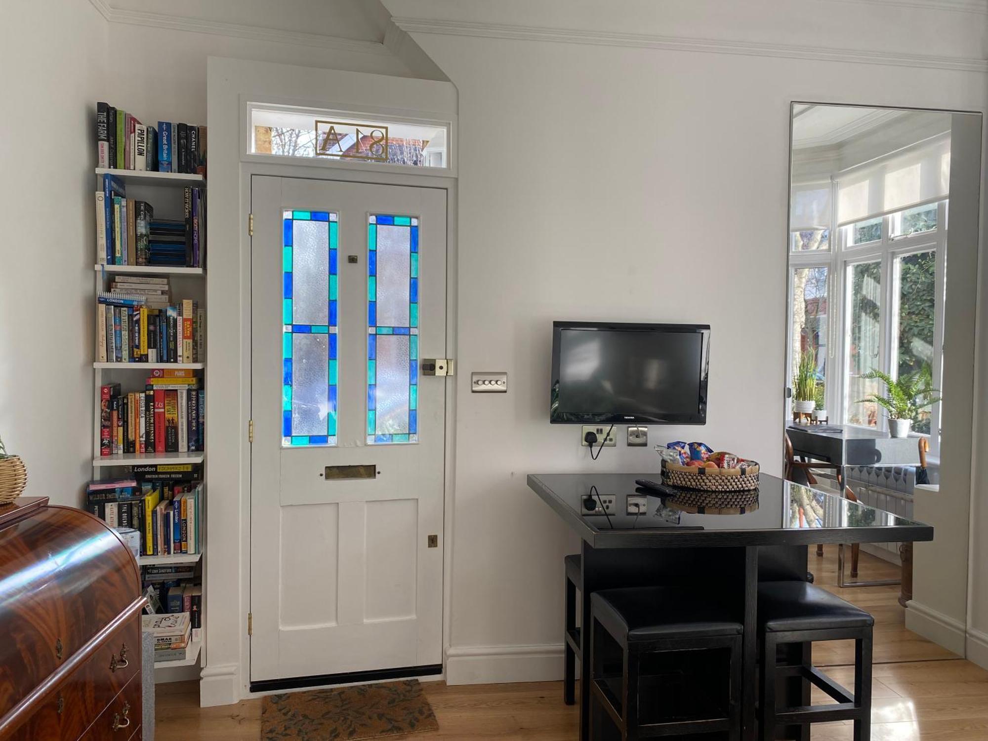 Interior Designed Flat Near Kew Botanical Gardens Apartment London Bagian luar foto
